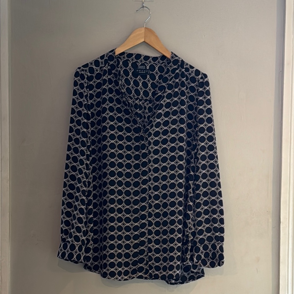 Black and White Geometric Patterned Women's Top